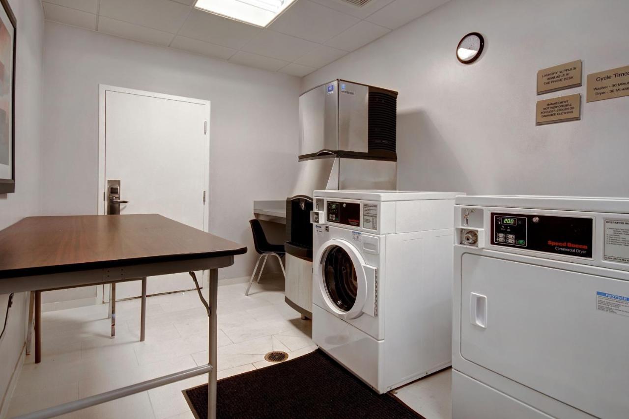 Springhill Suites Erie Kearsarge Bagian luar foto