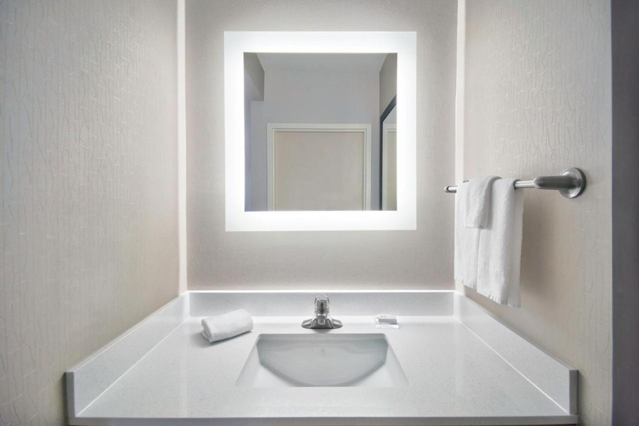 Springhill Suites Erie Kearsarge Bagian luar foto