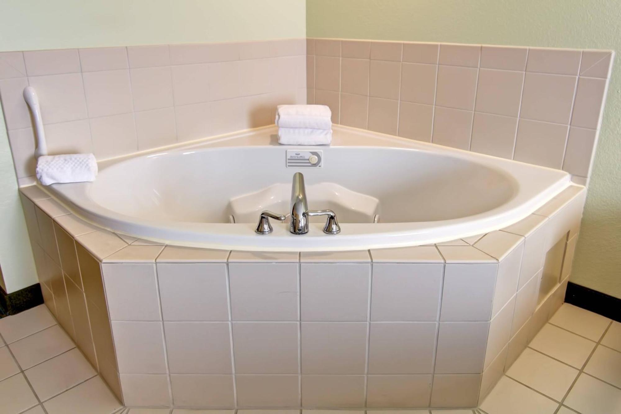 Springhill Suites Erie Kearsarge Bagian luar foto