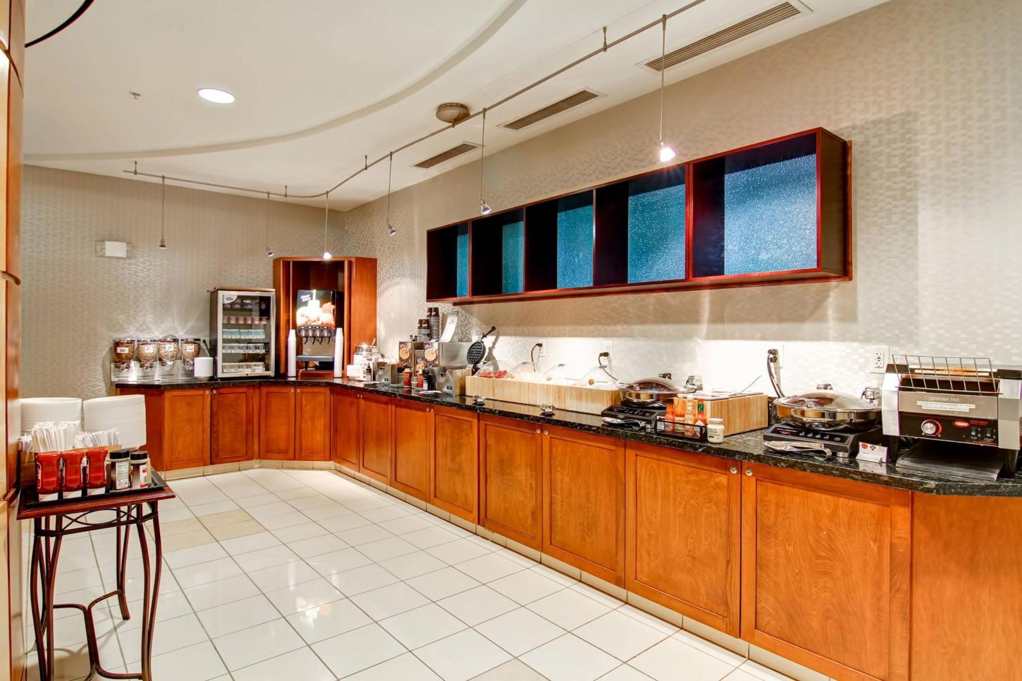 Springhill Suites Erie Kearsarge Bagian luar foto